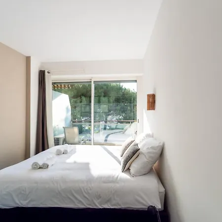 Apartment Chateau De La - 2 Avec Terrasse, Climatisation, Parking Prive Securise - A 100m Des Plages *