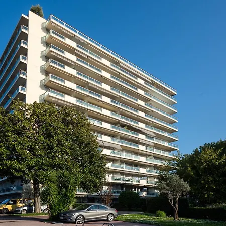 Chateau De La - 2 Avec Terrasse, Climatisation, Parking Prive Securise - A 100m Des Plages
